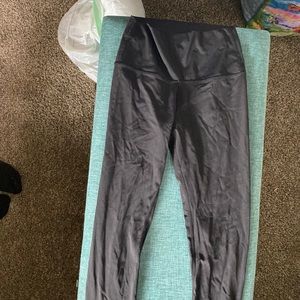 size small leggings, black